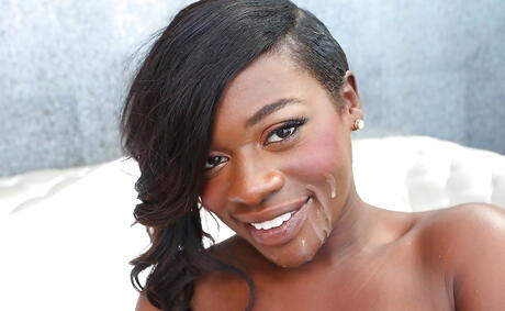 Superb Tyera Brooks robbing on dick and enjoys a cum shot on face 