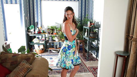 Sylphlike american milf Tiffany Owens reveals small tits and jerks off 